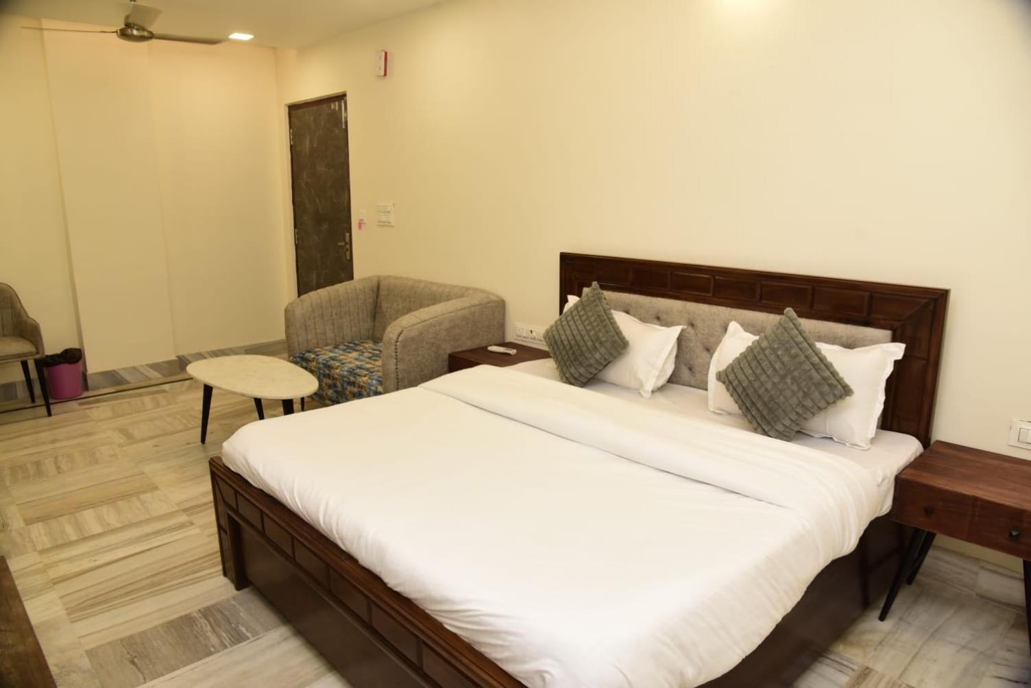 Holiday Out Hotel Dźodhpur Zewnętrze zdjęcie