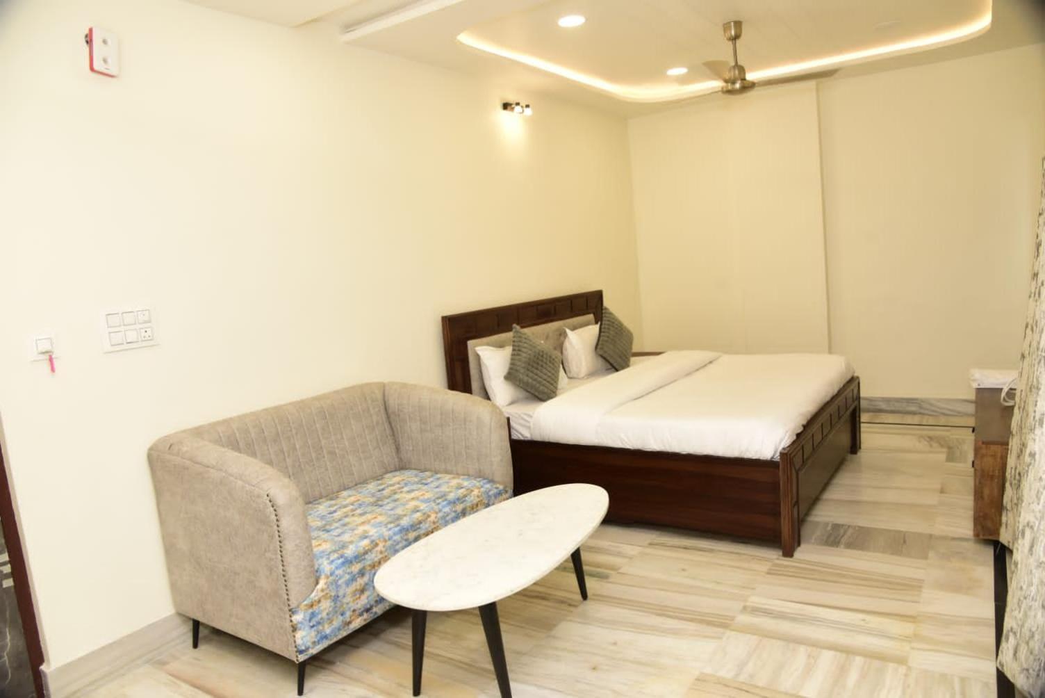 Holiday Out Hotel Dźodhpur Zewnętrze zdjęcie